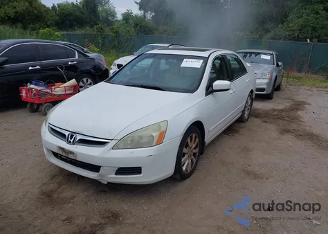 2006 Honda Accord Sdn Ex-L V6 z USA, uszkodzony, nr VIN 1HGCM66536A014129